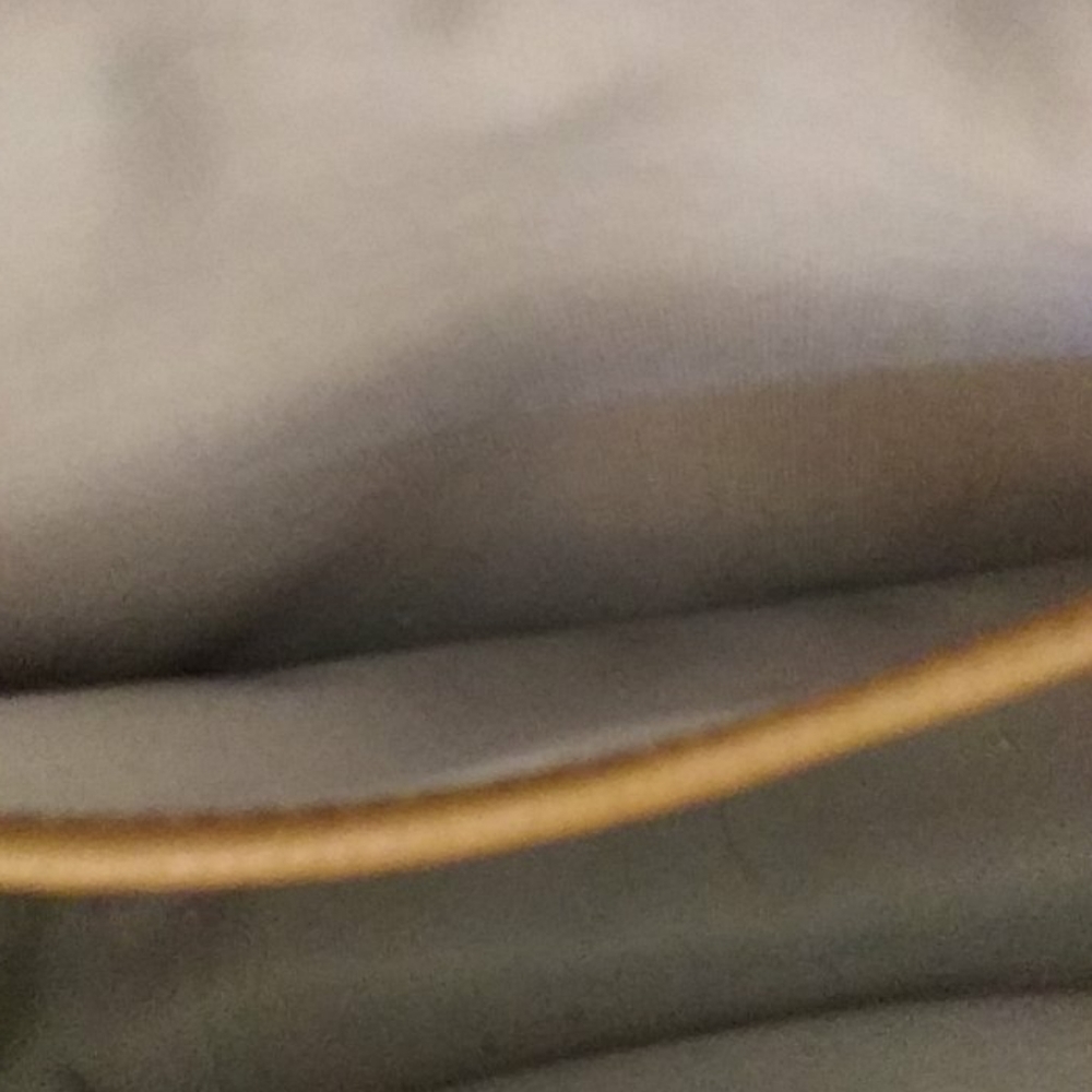 Michael Kors Crossbody Bag. - Picture 6 of 7